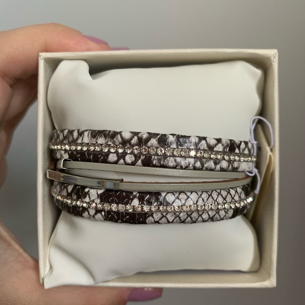 SAACHI Bracelet (brand new)